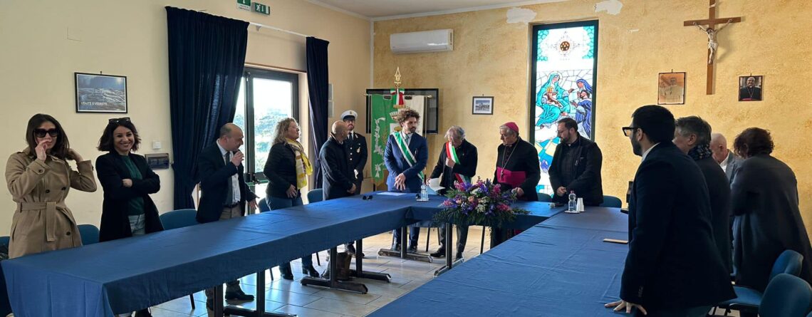 S. E. Mons. Michele incontra l’amministrazione comunale di Melendugno - Parrocchia Presentazione del Signore Borgagne