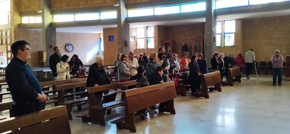 Visita Pastorale (1) - L'ACCOGLIENZA
Saluto del parroco a mons. Michele Seccia.

Amato padre
e stimato nostro pastore Mi